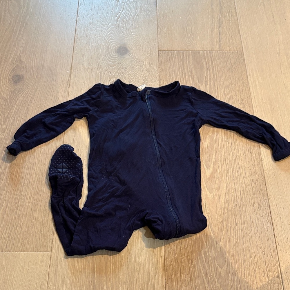 Kyte BABY Navy Zip Footed One-Piece (12-18)